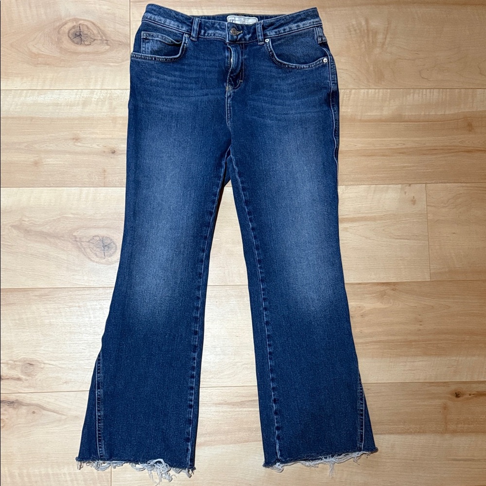 Free People Rita Crop Flare Jean in Dark Denim, Size 28R